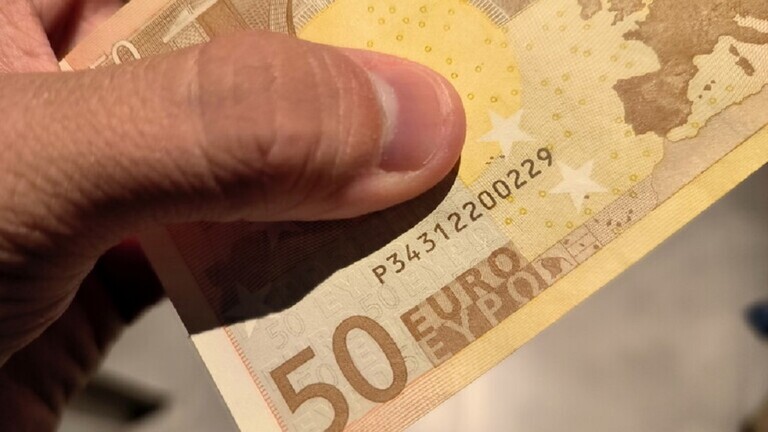 بسبب اليورو الرقمي.. برلماني فرنسي يوجه انتقادًا إلى رئيسة المفوضية الأوروبية