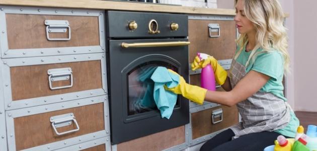 تنظيف الفرن