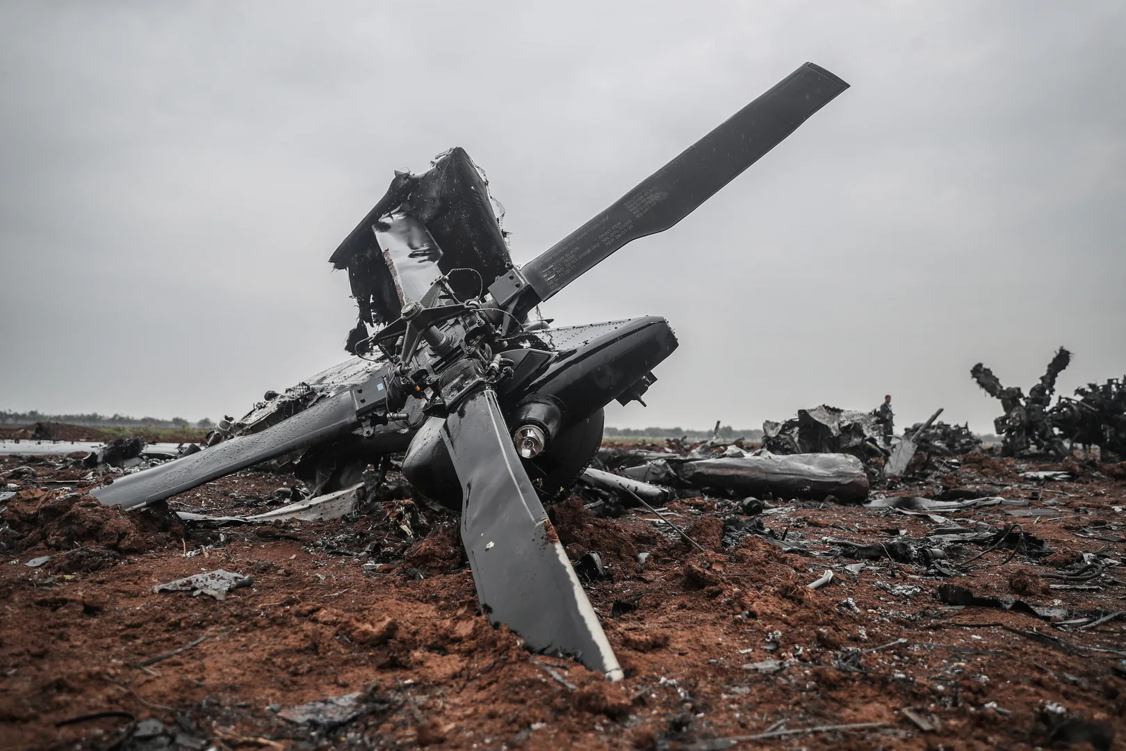 فلوريدا.. مصرع شخصين أثناء هبوط اضطراري لطائرة على طريق سريع