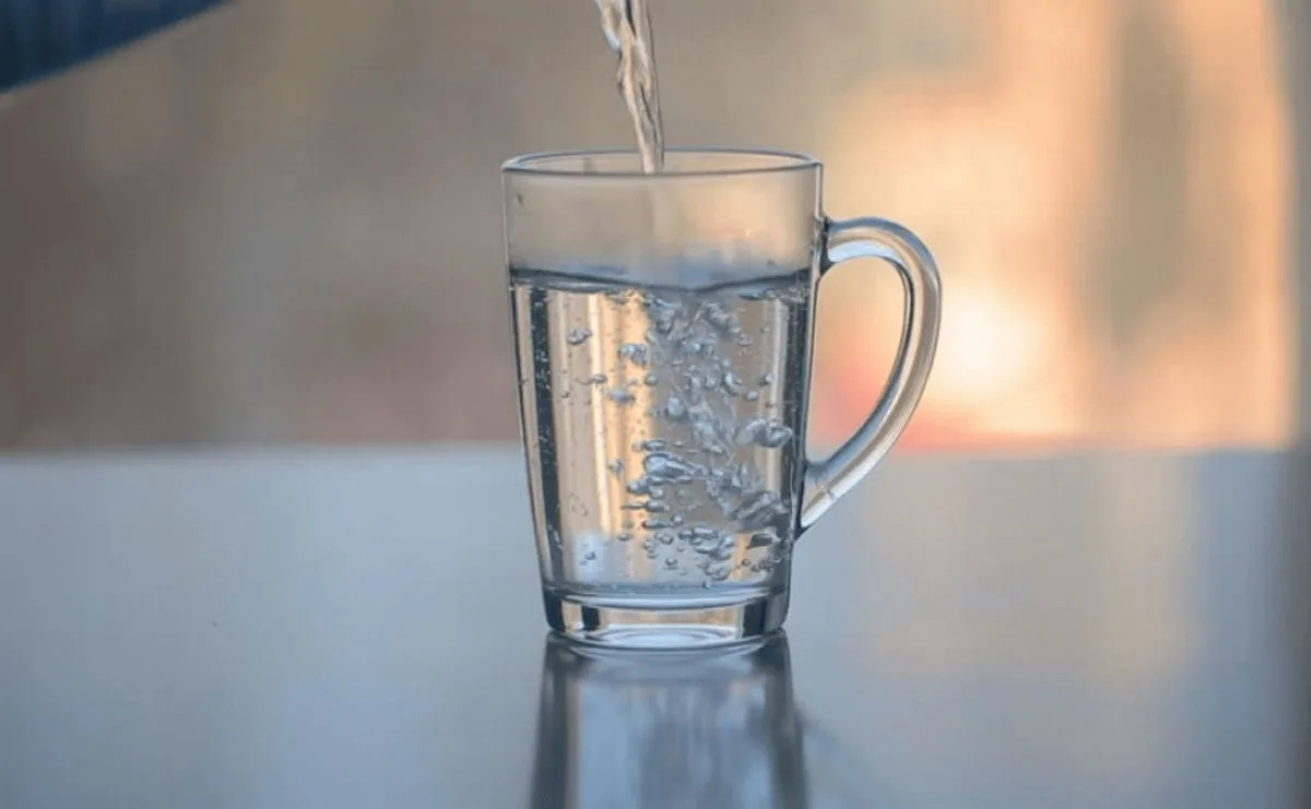 فوائد شرب المياه الدافئة للصحة العامة