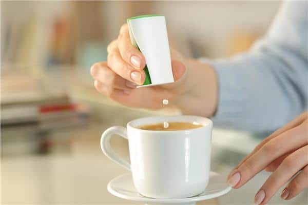أضرار تناول المحليات الاصطناعية لصحة الأمعاء