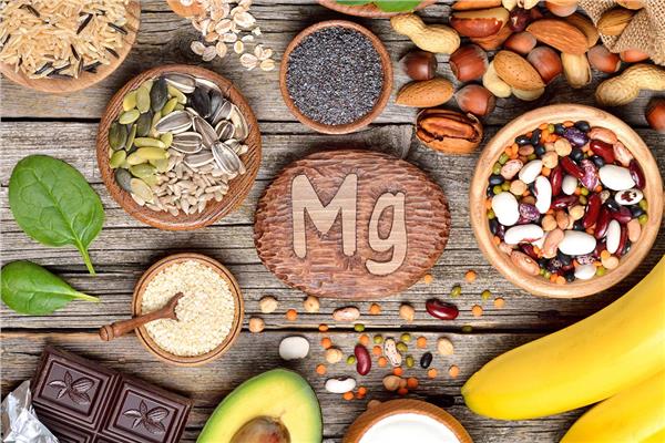 أطعمة غنية بالمغنيسيوم يجب تضمينها في النظام الغذائي