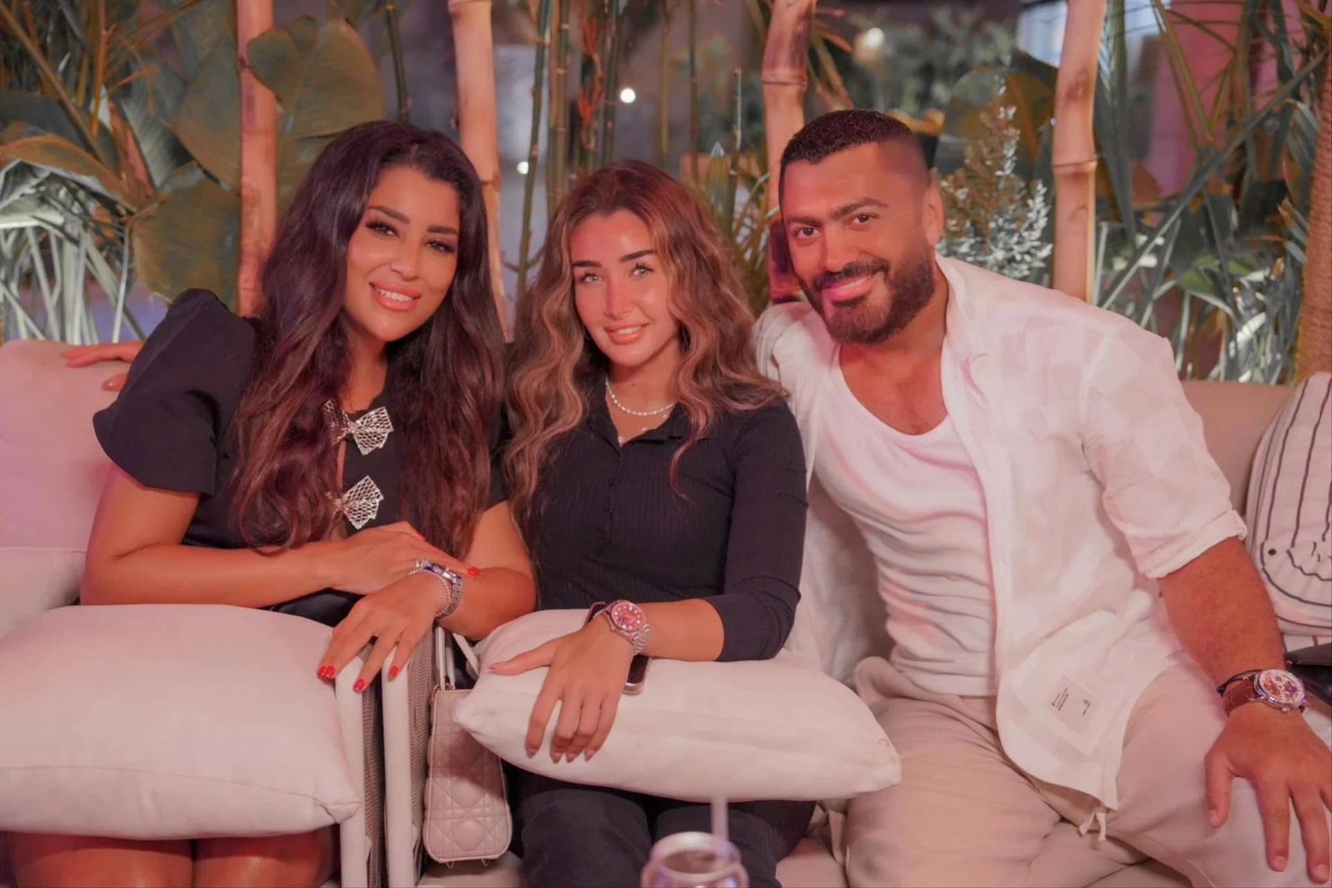 تامر حسني يحتفل بافتتاح مطعم "آدم" بحضور نجوم الفن والرياضة