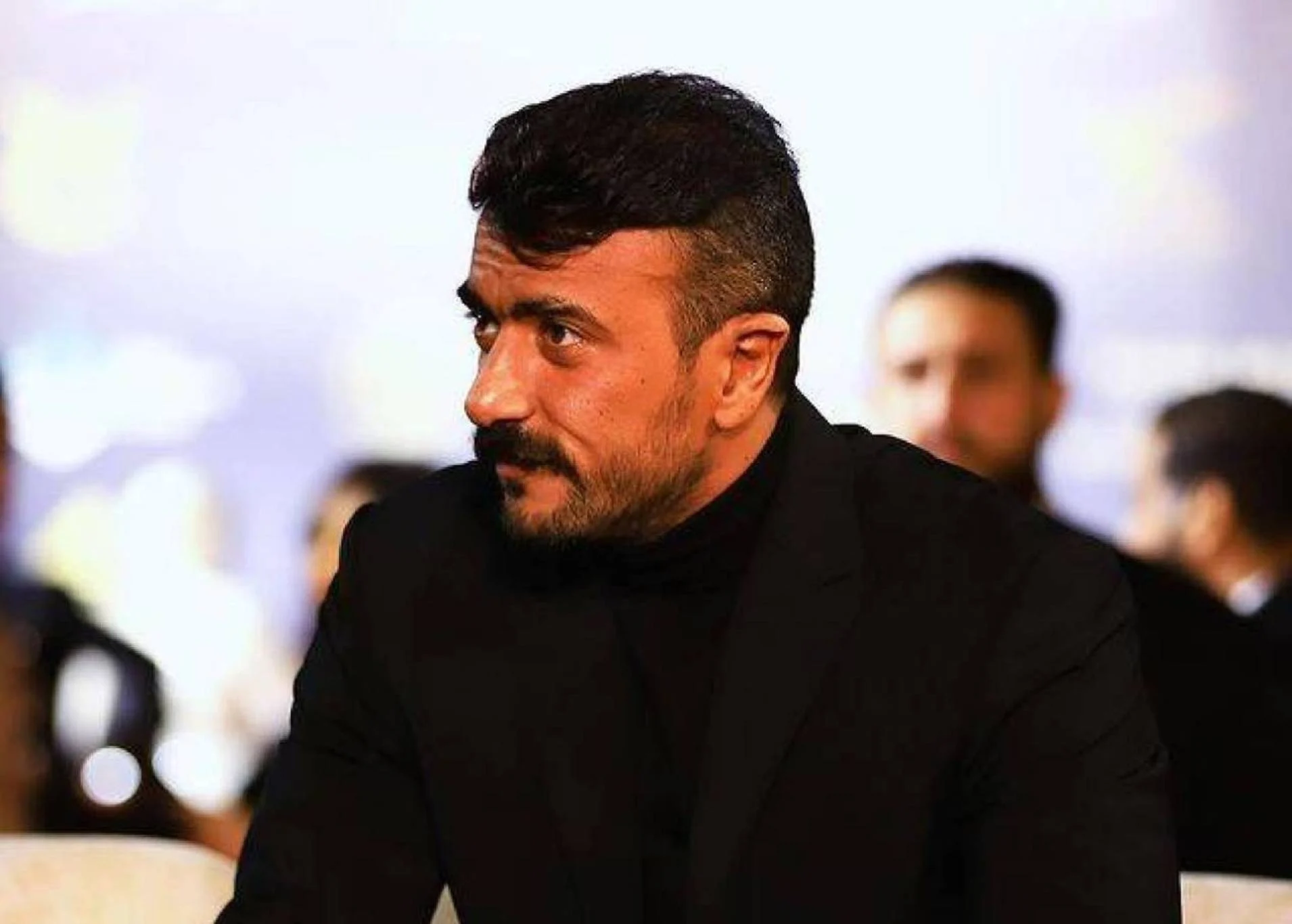 "فهد البطل" يثير الجدل قبل عرضه.. أحمد العوضي يرد على الانتقادات بمرح