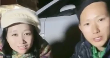 رحلة حب ملحمية: رجل يقطع 4400 كيلومتر بالدراجة لإعادة زوجته