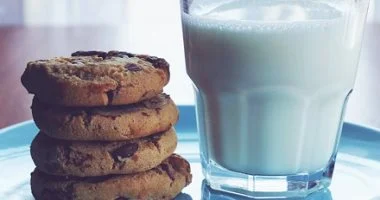 ودعي الوجبات السريعة! وصفات منزلية مغذية بالعسل الأسود لطلابنا