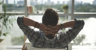 قوة "لا تفعل شيئًا": كيف يعزز الاسترخاء صحتك وإبداعك؟