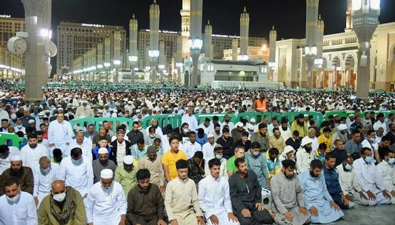 أكثر من 14 مليون زائر للمسجد النبوي خلال النصف الأول من رمضان