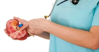 ما أسباب ارتفاع معدل حالات حصوات الكلى بين الشباب؟ 