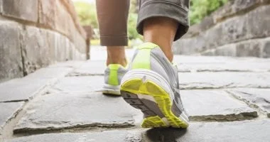 تحدي المشي 6-6-6: آراء الخبراء حول هذه الطريقة وفوائدها 