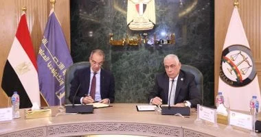 بروتوكول تعاون بين الاتصالات والنيابة لتنفيذ 10 مشاريع رقمية 