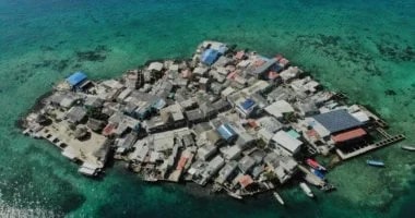 سانتا كروز ديل إيسلوتى: الجزيرة الأكثر كثافة سكانية في العالم 