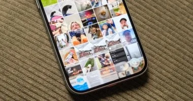 خلل غريب في iOS 26 يحوّل محتوى أندرويد إلى اللون الأحمر 