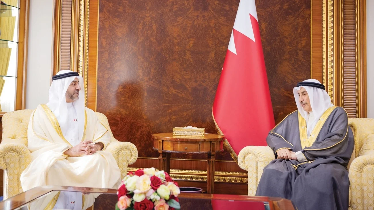 نائب رئيس وزراء البحرين يستقبل وفداً حكومياً من الإمارات 