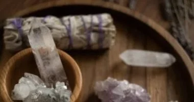 أي حجر كريم مناسب لكل برج في 2026؟ 