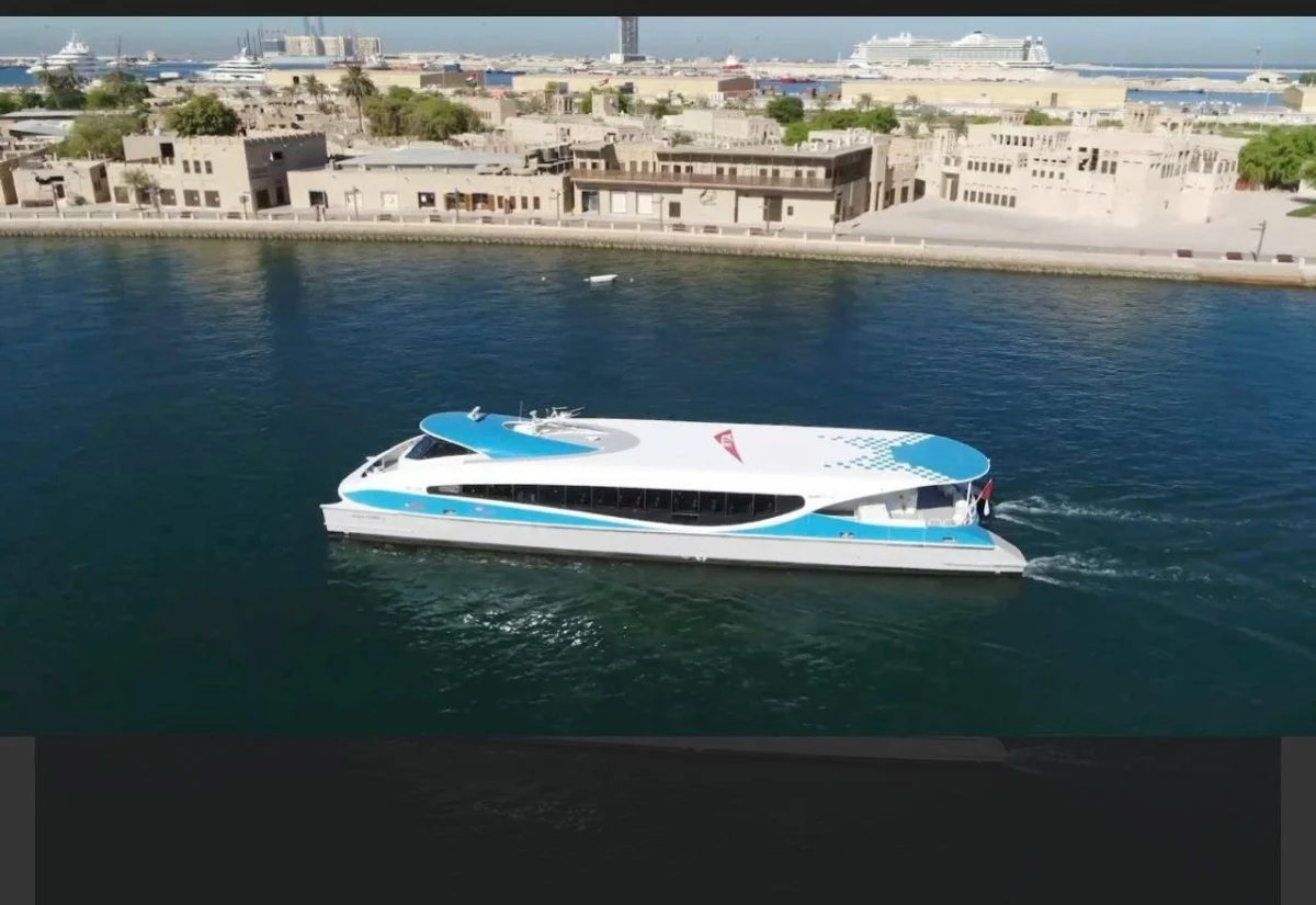 طرق دبي تعلق خدمة الفيري بين دبي والشارقة مؤقتاً بسبب الحالة الجوية 