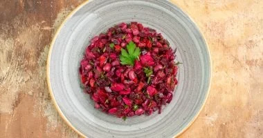 سلطة البنجر: طريقة سهلة ولذيذة وصحية 