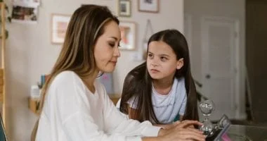 5 خطوات لتخفيف توتر الأمهات خلال امتحانات الأبناء 