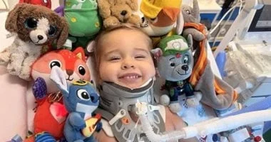 عملية جراحية تنقذ طفلًا ألمانيًا من الشلل بعد كسر الرقبة 