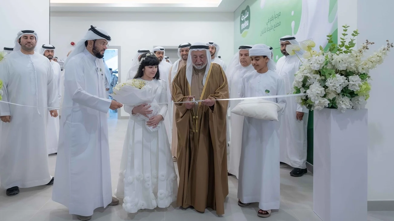 حاكم الشارقة يفتتح مصنع ألبان في مليحة 