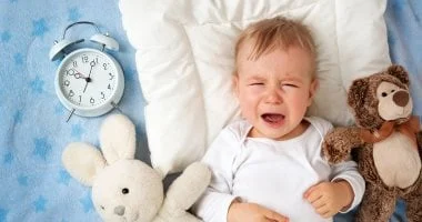 ملينات طبيعية للأطفال: حلول آمنة من مطبخك لتخفيف إمساك ابنك 