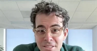 هل إنستجرام مجبر على التطور مع انتشار محتوى الذكاء الاصطناعي؟ 