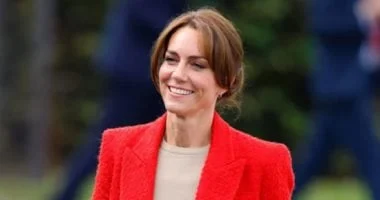 5 ألوان ترند للبليزر الشتوي وأفكار لتنسيقه بنمط كيت ميدلتون 