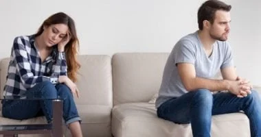 ثلاث مخاوف يخفيها الرجال عن زوجاتهم وأهمها الخوف من فقدانك 