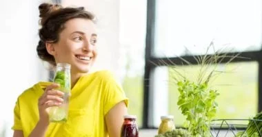 مشروبات يجب تجنبها في الشتاء لتفاقم أعراض نزلات البرد والكحة 