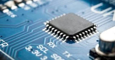 ما هي أشباه الموصلات وأين تُستخدم؟ التكنولوجيا الخفية تتحكم في حياتك 