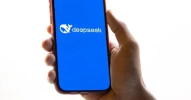دراسة جديدة تشكك في فاعلية تقنية DeepSeek لقراءة النصوص الطويلة 