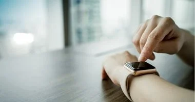 تحكم في قلبك بذكاء: كيف تسهم ساعتك الذكية في تنظيم ضرباتك 