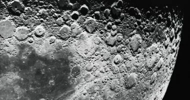 شركة تعلن فتح حجوزات للإقامة في فندق على القمر.. أغرب فنادق العالم 