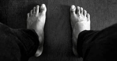 شاب هندي يبتر قدمه سعيا للقبول في كلية الطب وفق حصة ذوي الإعاقة 