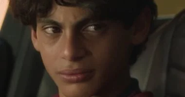 لعبة قلبت الموازين.. 5 أمور لا تفعلها أمام طفلك حتى لا يسقط من نظره 