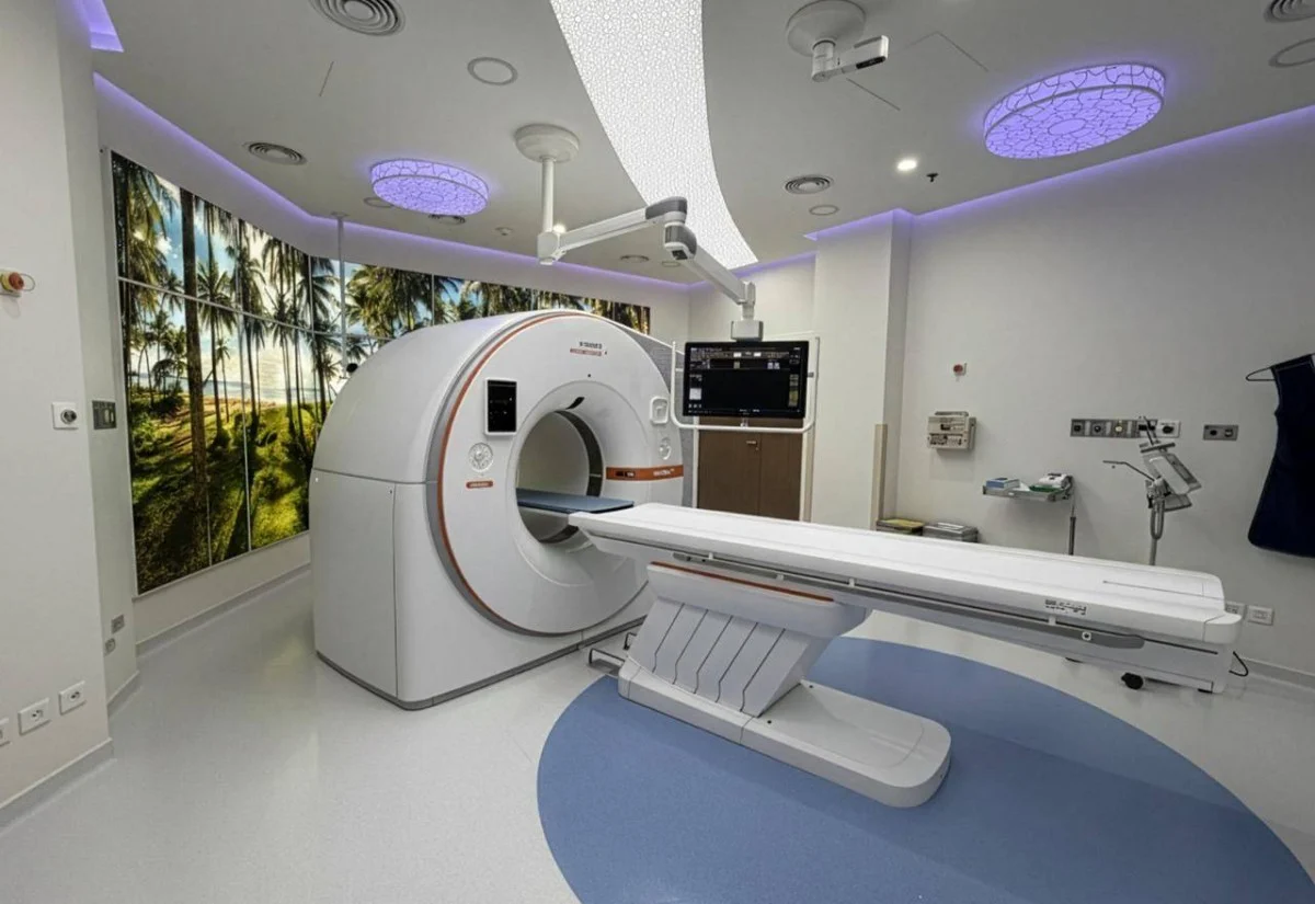 مستشفى الزهراء في دبي يقدّم تقنية التصوير المقطعي المحوسب بتقنية عدّ الفوتونات من الجيل التالي في الإمارات العربية المتحدة 