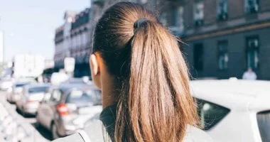 هل تسبب تسريحة ذيل الحصان تساقط الشعر؟ 