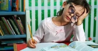 مع عودة المدارس: 7 أساليب بسيطة لتعزيز الانتباه والتركيز أثناء الدراسة 