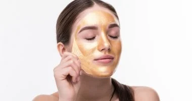 التجميل بالذهب: ملكات مصر استخدمنه للنضارة وأثرياء فرنسا شربوه 