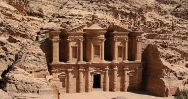 اكتشافات أثرية جديدة تعيد رسم ملامح نظام المياه في البتراء 