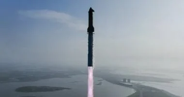 سبيس إكس تطلق صاروخ فالكون 9 ويحمل 24 أقمار ستارلينك للإنترنت 