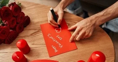 عيد الحب 2026: أجمل رسائل وعبارات التهنئة 