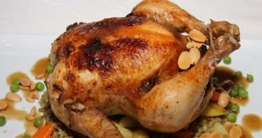 قائمة فطور اليوم الأول من رمضان: طريقة عمل دجاج محشي مع ملوخية 