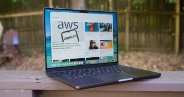 ماك بوك بشاشة لمس وواجهة ديناميكية: أبل تستعد لقفزة جديدة في 2026 