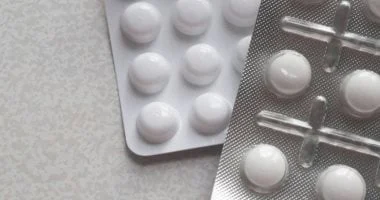 ما هي آثار الإفراط في تناول المسكنات على جسمك؟ 