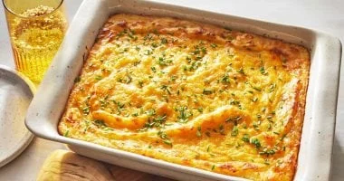 سحور 28 رمضان: طاجن بطاطس بيوريه بالبسطرمة والبيض 