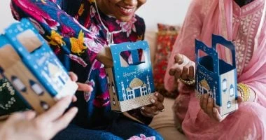 8 احتفالات فريدة بعيد الفطر عبر العالم من إندونيسيا إلى نيوزيلندا 