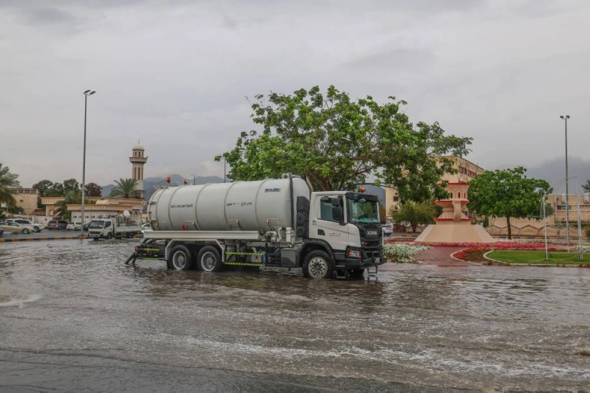 الإمارات.. أمطار قياسية و93.3 ملم كأعلى كمية مسجلة في عجمان 