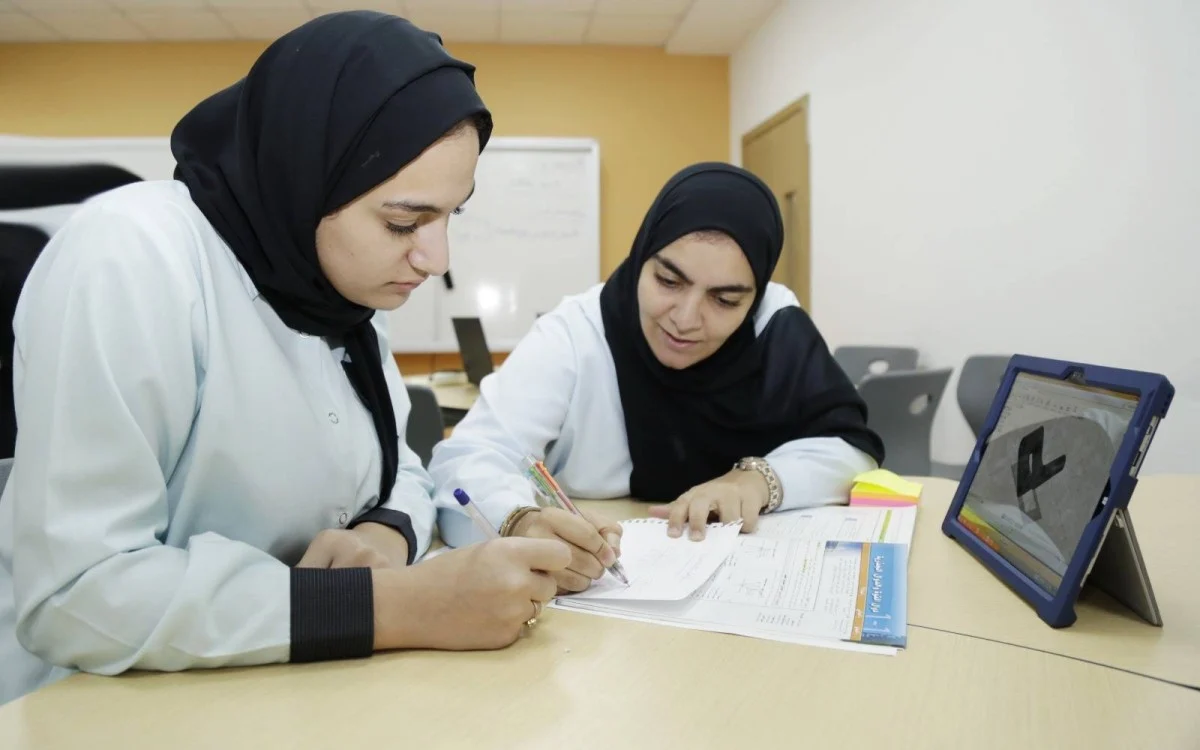 الإمارات: حصر الطلبة المتواجدين خارج الدولة لضمان استمرارية تعليمهم 