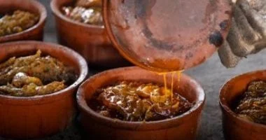 طاجن البامية باللحمة: وصفة تقليدية بنكهة شرقية 